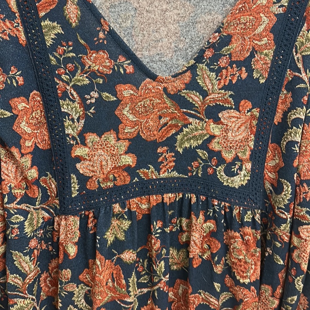 Super cute Hosiery Dress with Lace & long sleeves in Size L! Warm & very soft ! - Picture 5 of 8